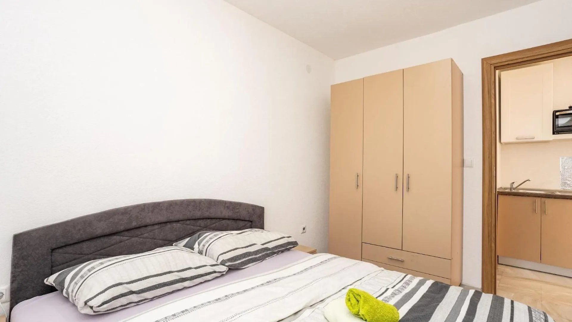 Guest Gouse Stipanovi Dvori - Three Bedroom Apartment With Terrace 8 ベンコヴァツ