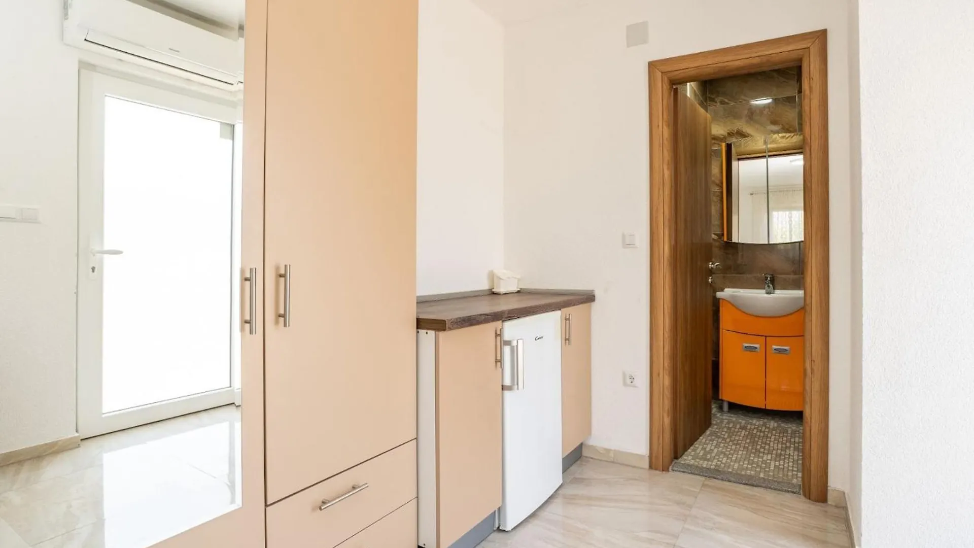 Guest Gouse Stipanovi Dvori - Three Bedroom Apartment With Terrace 8 ベンコヴァツ 0*,